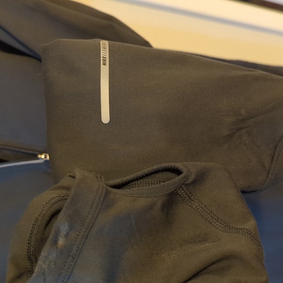 Women's XL Nike running shirt - Picture 4 of 7